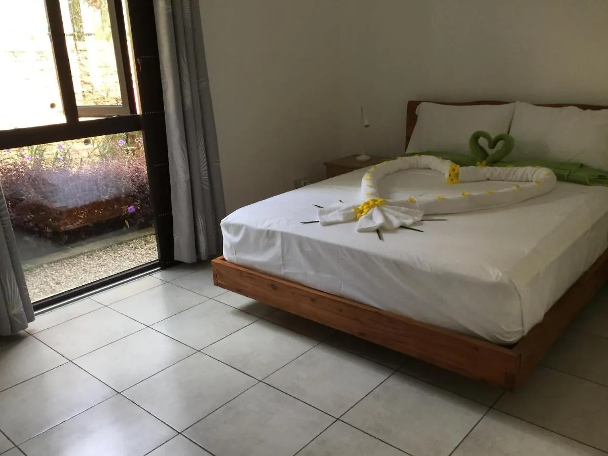 Bougainvillas Seychelles Anse Royale