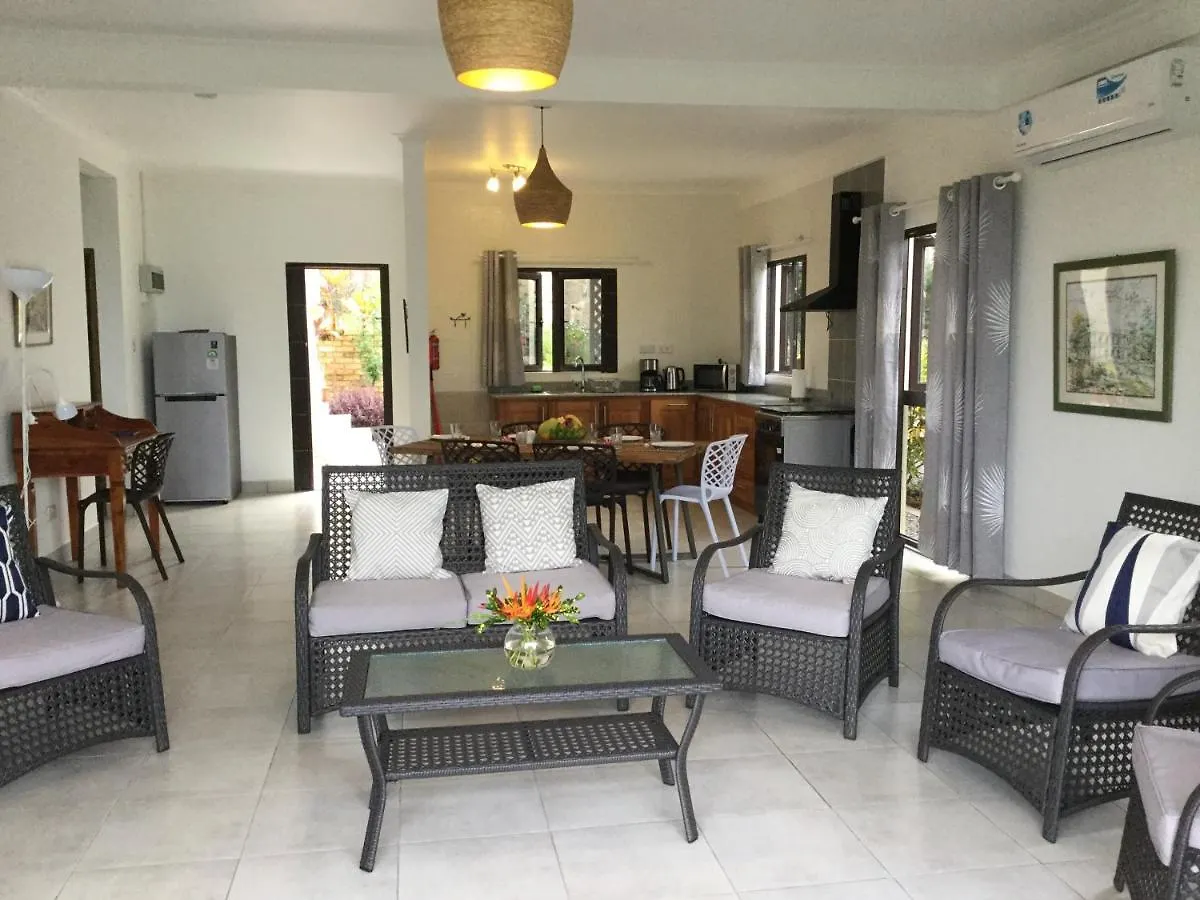 Bougainvillas Seychelles Anse Royale